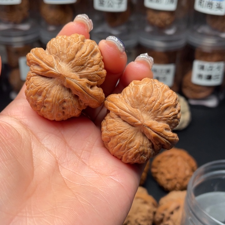 世***得吊坠文玩核桃元宝