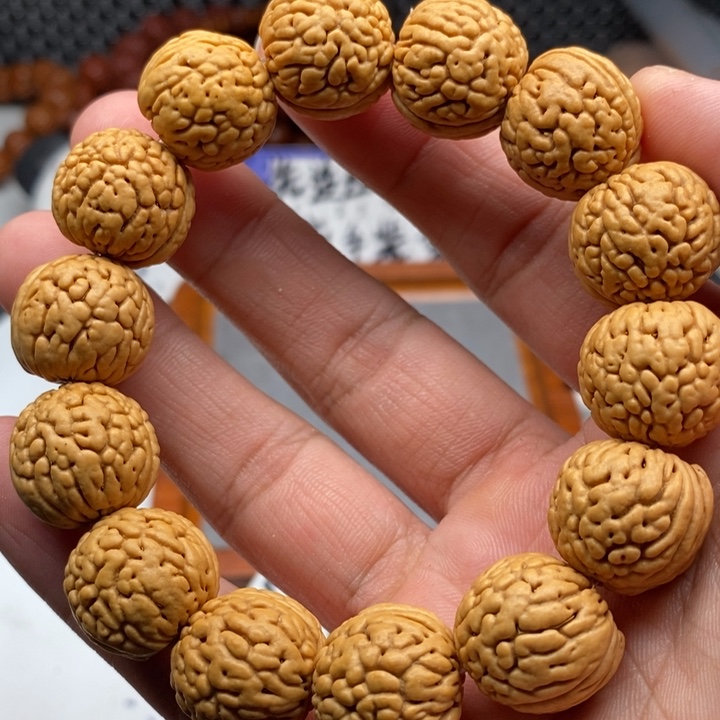手串文玩核桃铁扇公主桃核手串