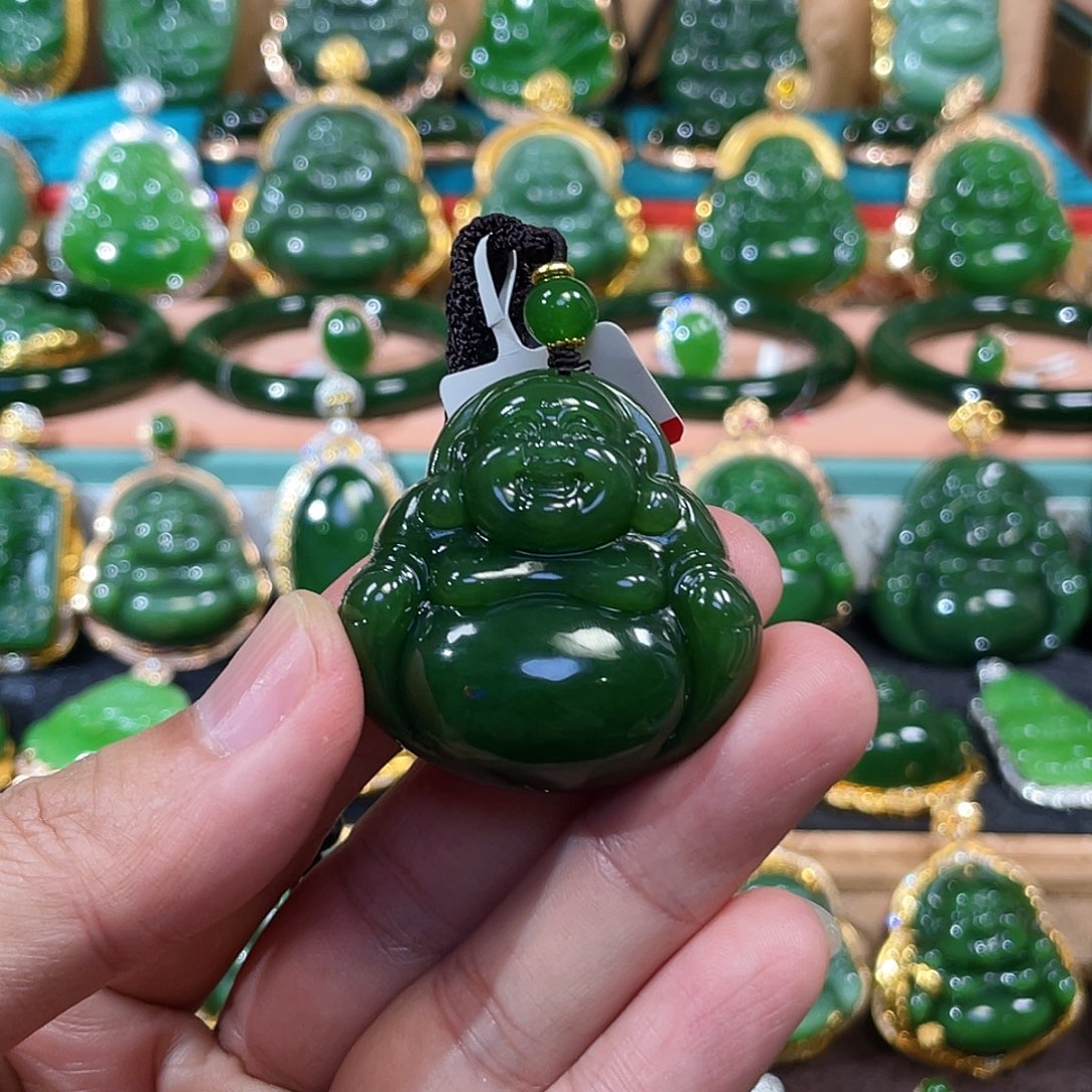 和田玉（碧玉）18K金镶嵌颈饰40mm