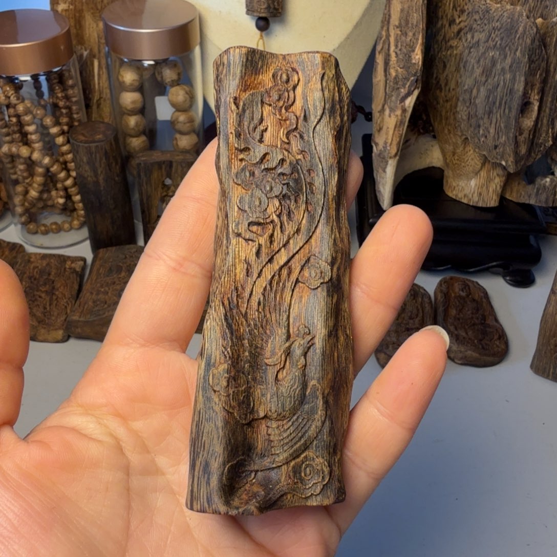 建***哥沉香枕沉香张勺子淳化老料两面雕刻40克