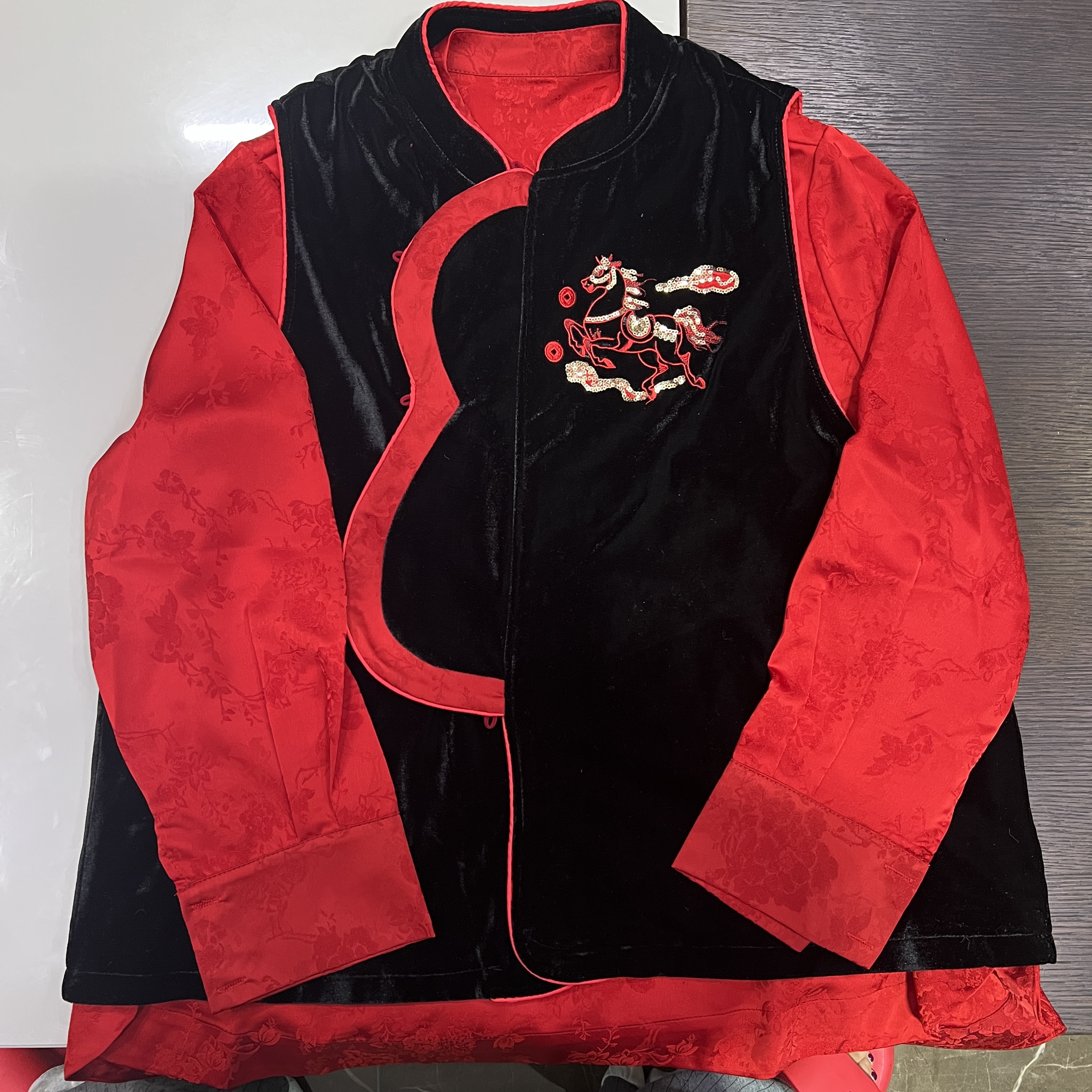 【甄胖·云马肩】新中式大码女装丝绒刺绣马甲+醋酸打底两件套