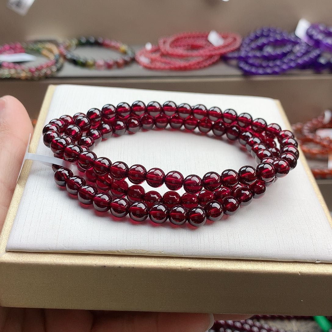 石榴石手串未镶嵌5.8