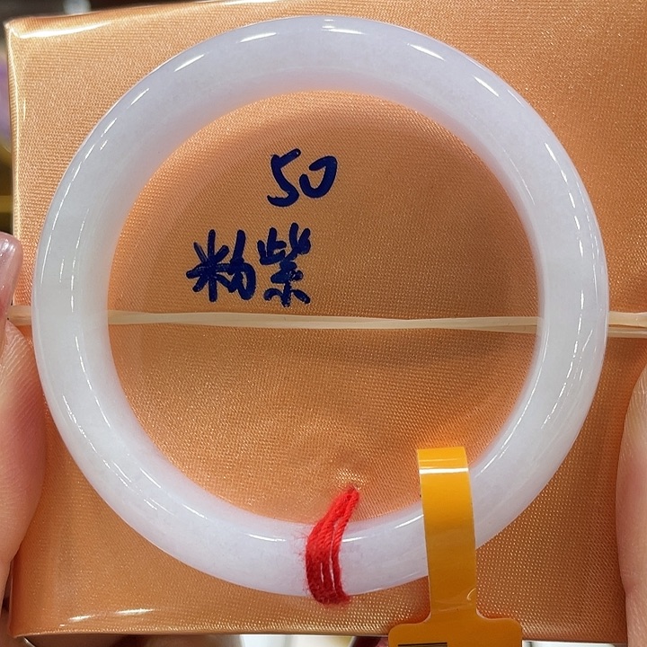 翡翠手镯未镶嵌翡翠手镯