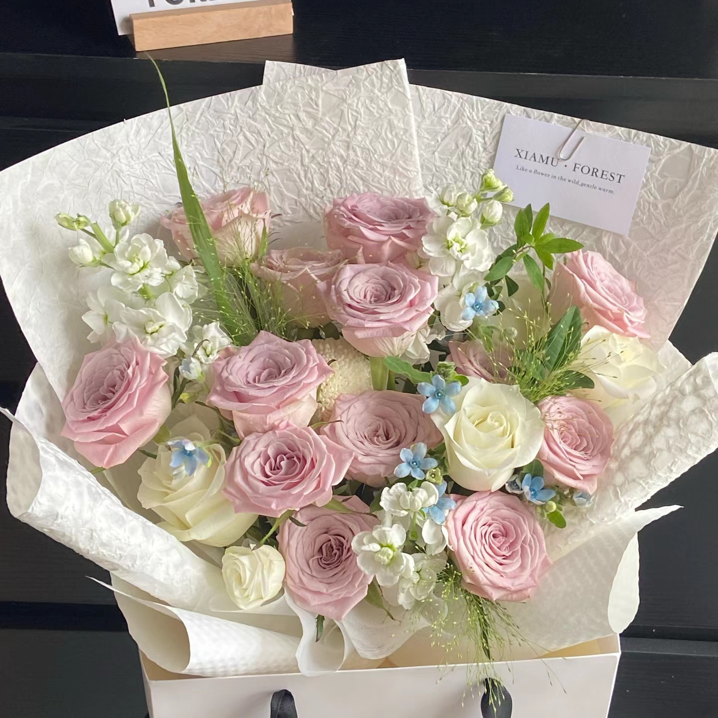 【爱在西元前】白玫瑰混搭精致花束