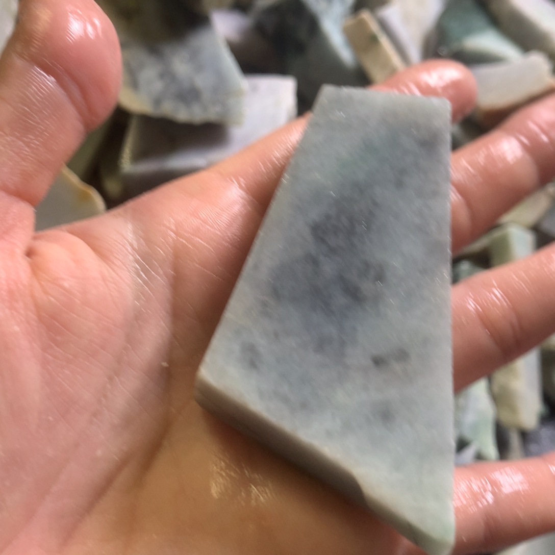 翡翠颈饰未镶嵌缅甸翡翠