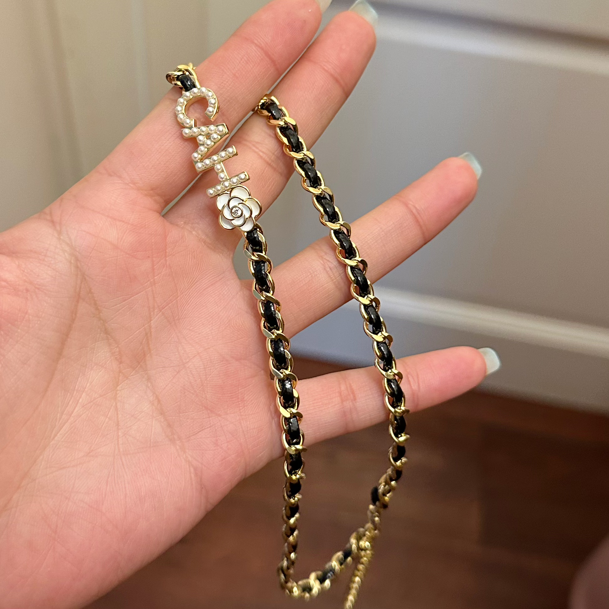 铜合金皮质项链 X0093小香风气质时尚个性百搭山茶花字母