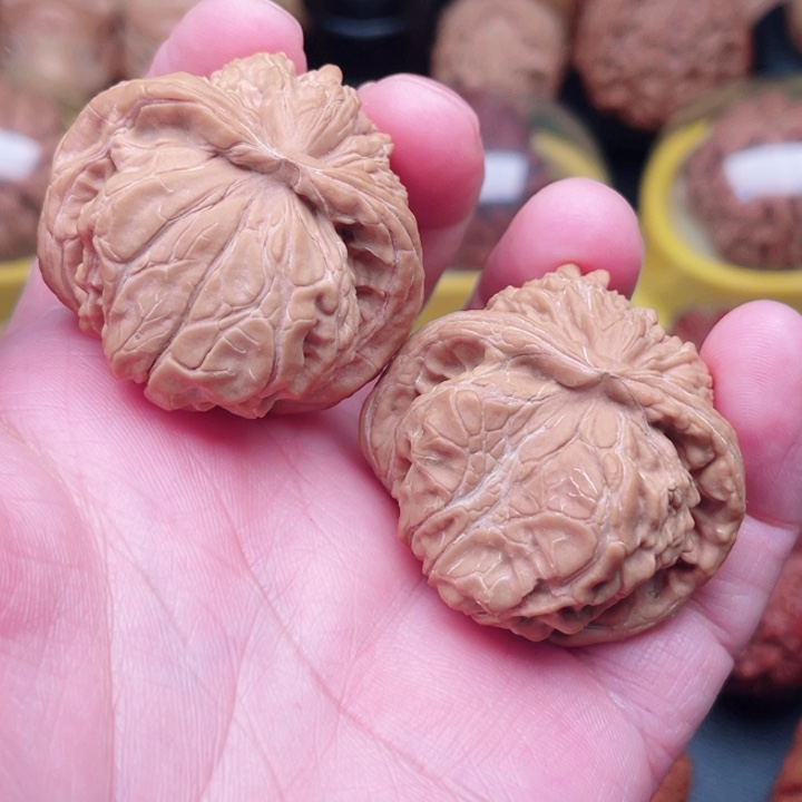 文玩核桃把件四座楼蛇头40×38×32