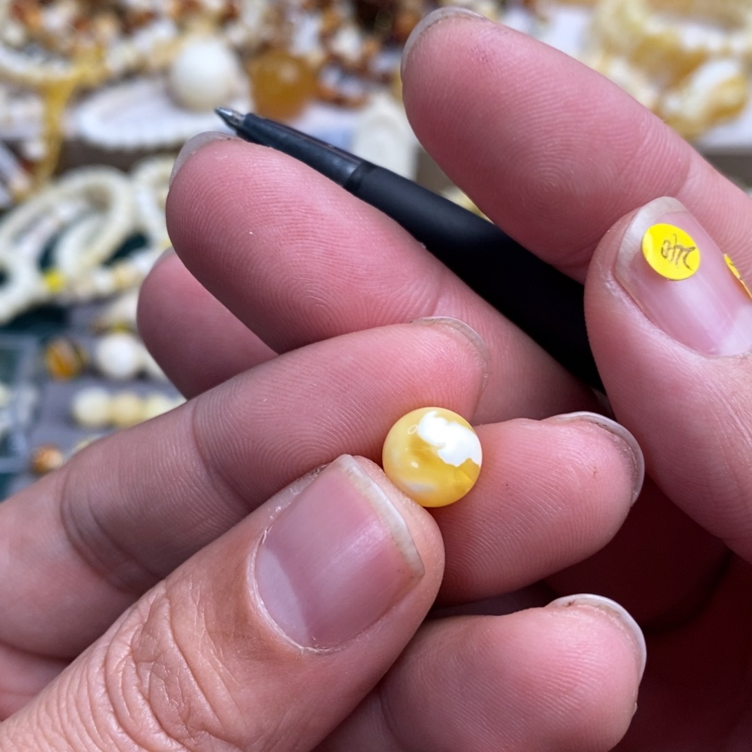 琥珀裸石未镶嵌9.5mm圆珠