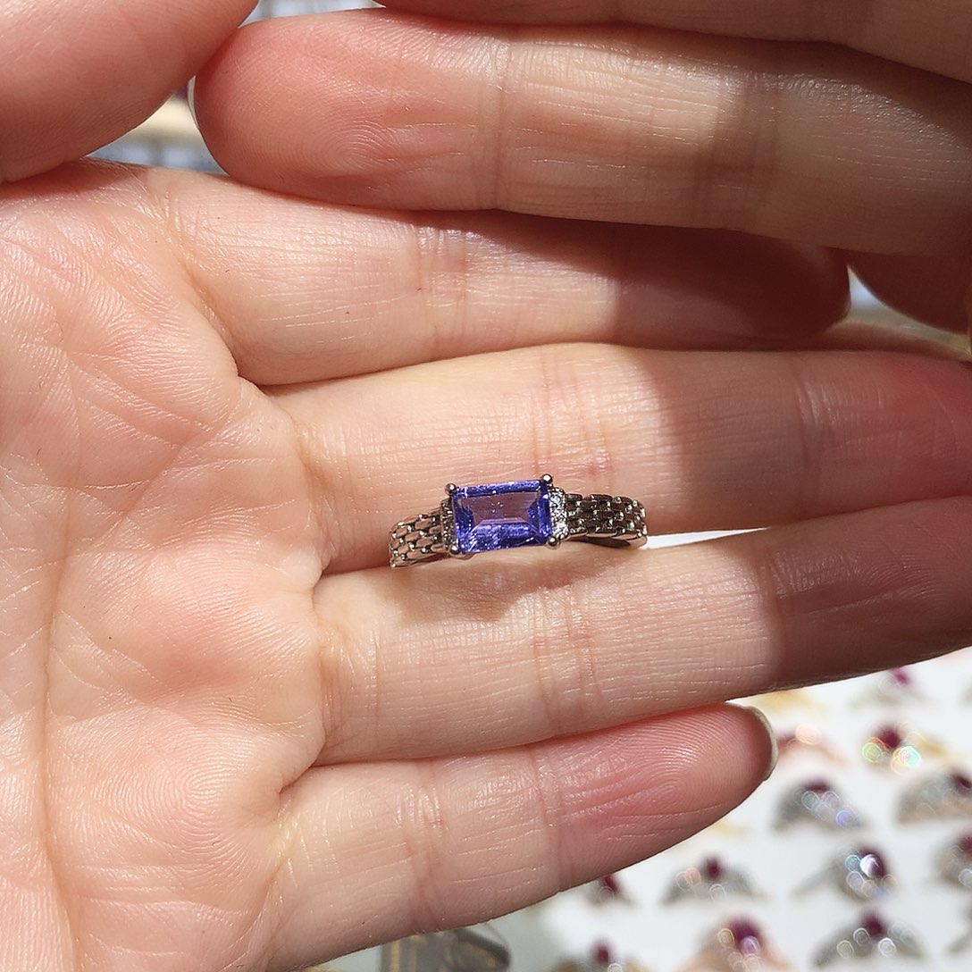 银S925镶嵌戒指坦桑石