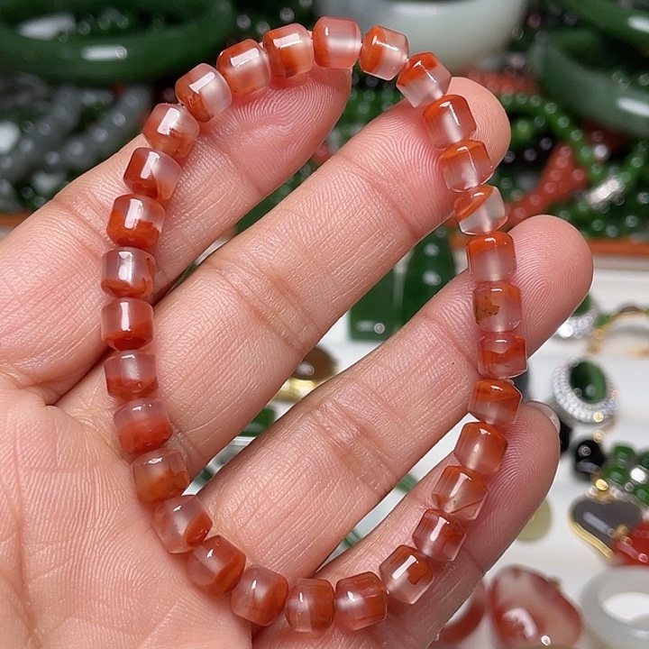 南红玛瑙未镶嵌手链