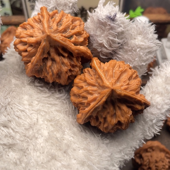 轻***月核桃44尺秦岭野生龙鳞三棱