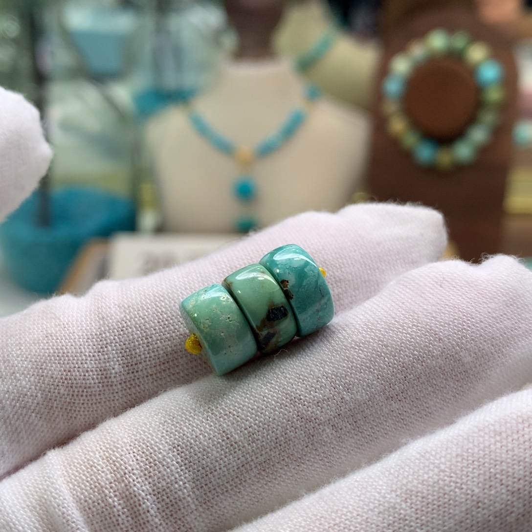 绿松石未镶嵌饰品