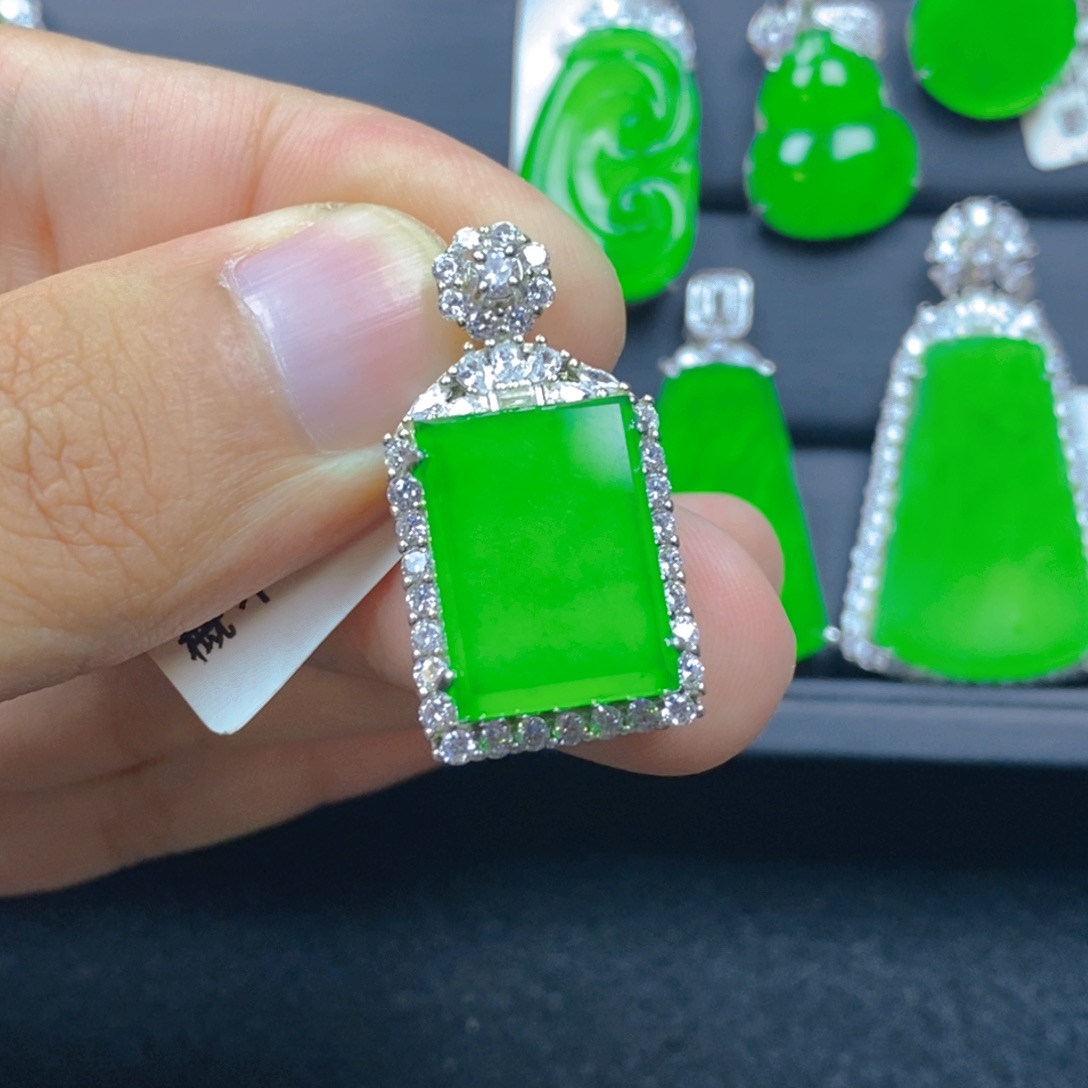 翡翠银S925镶嵌颈饰