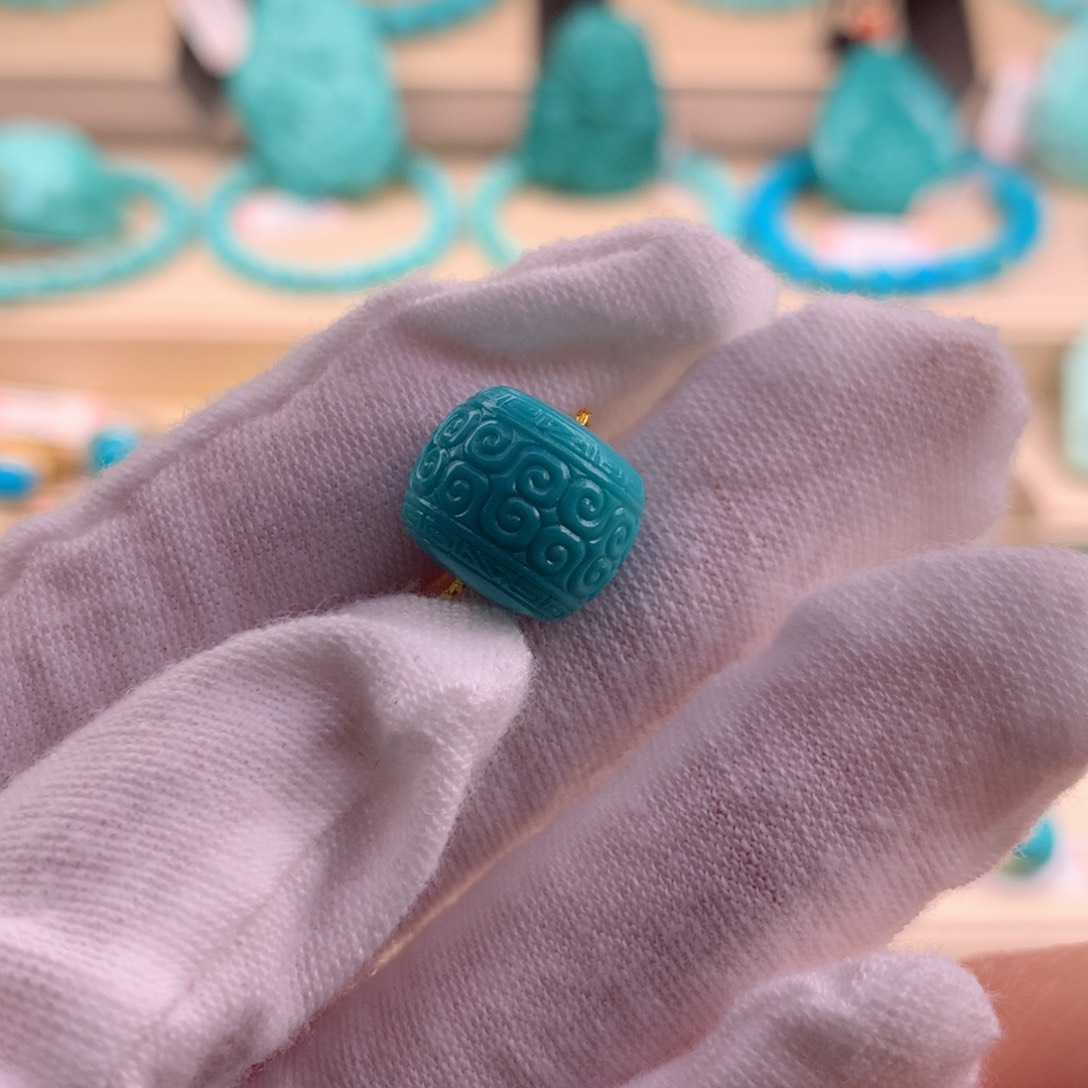 绿松石珠宝奇石未镶嵌12.5*10.6mm