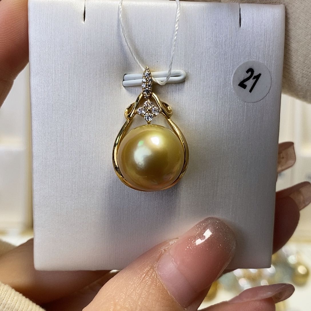 海水珍珠吊坠(不含链)18K金镶嵌