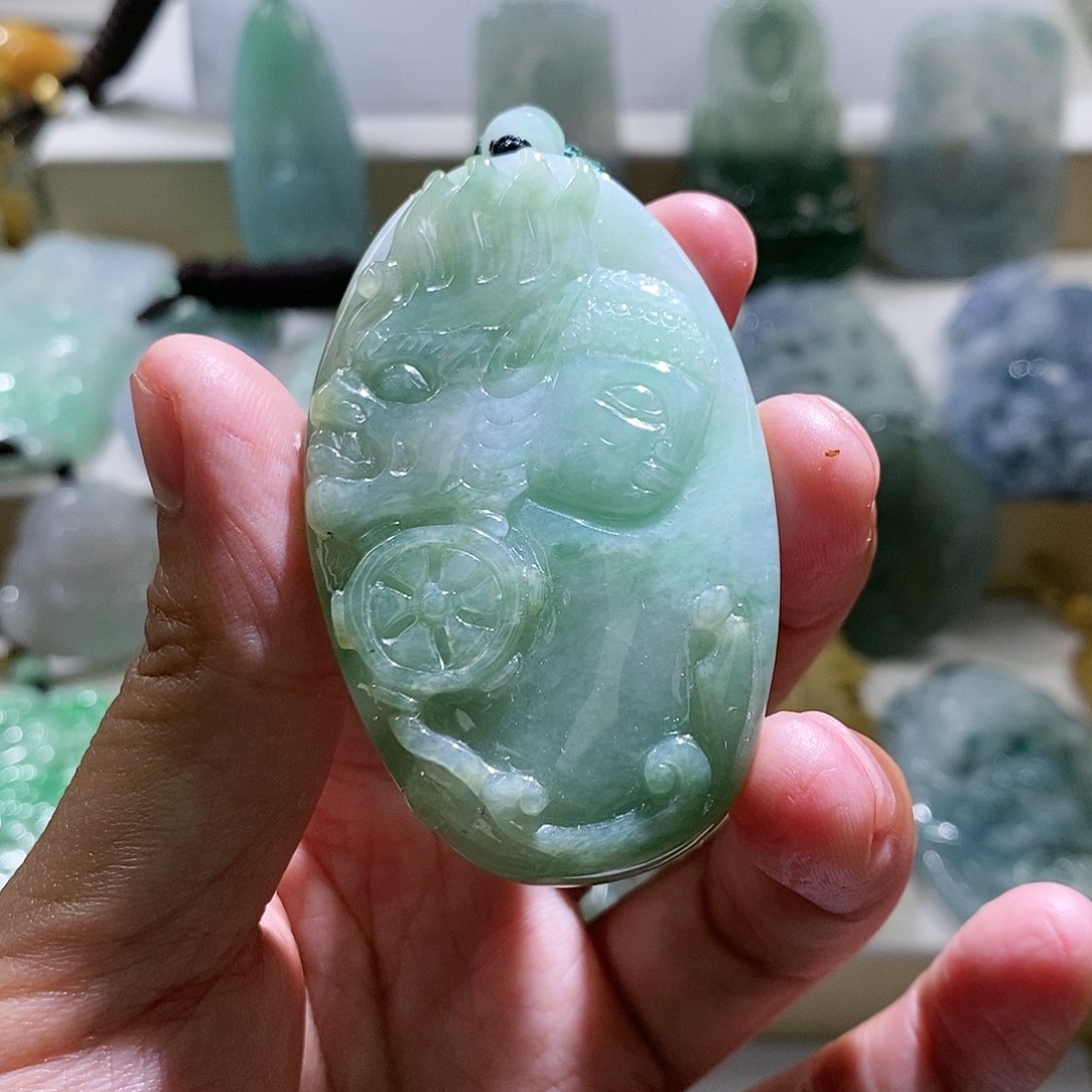 【闪购商品】翡翠颈饰未镶嵌一念