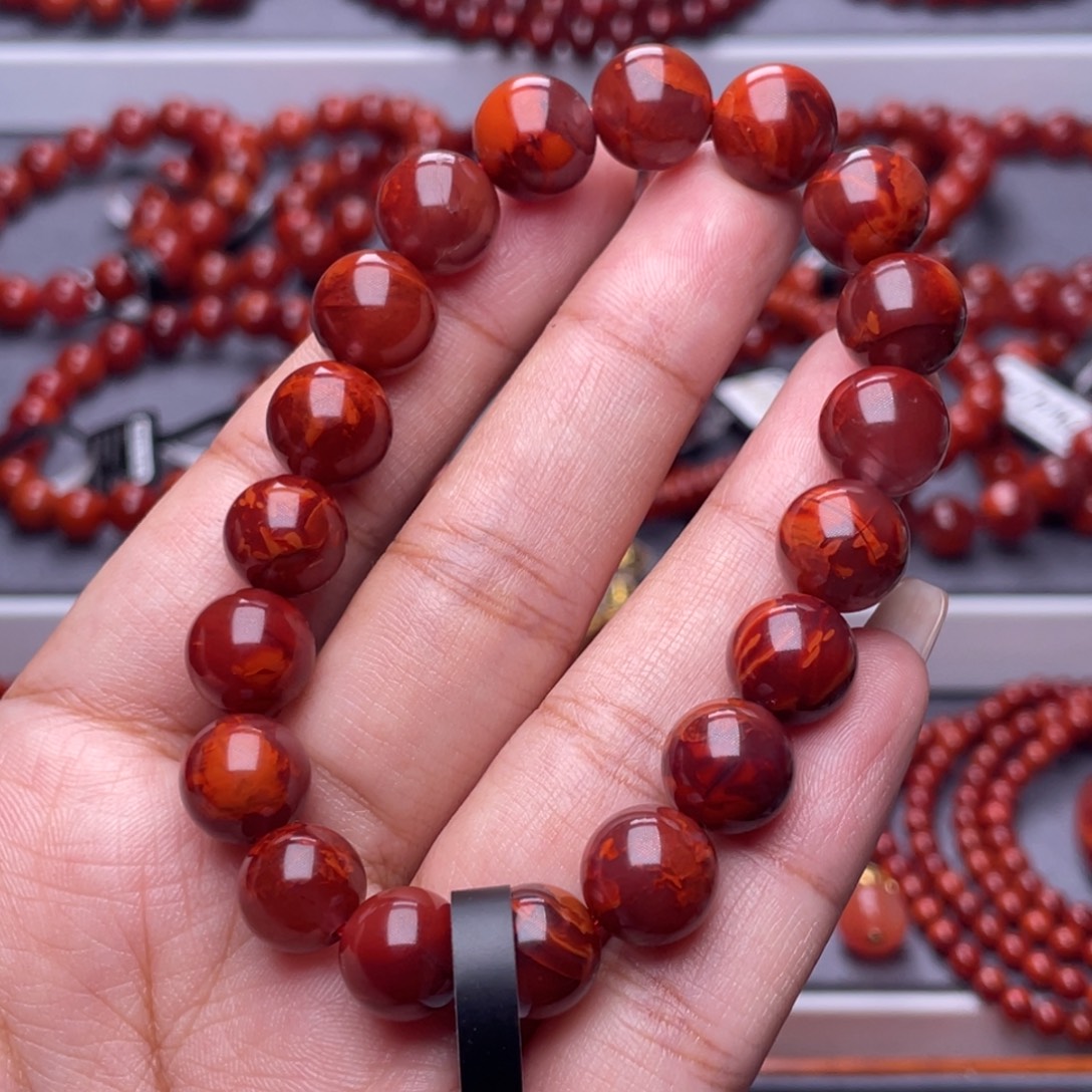 张***飞南红玛瑙未镶嵌其他云端级10.6mm瓦西牛血红爆妖花手串
