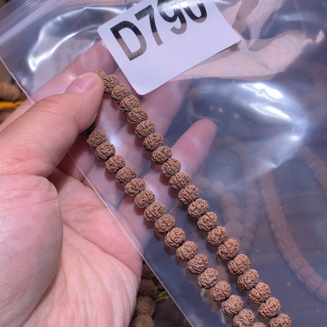 金刚菩提手串?790 号凹底梅花尺寸9