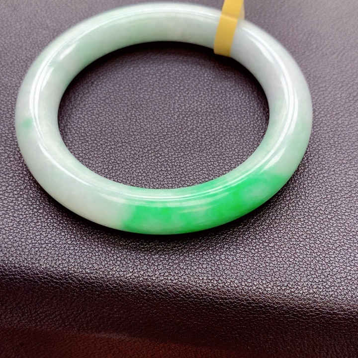 简****翡翠手镯未镶嵌翡翠定金