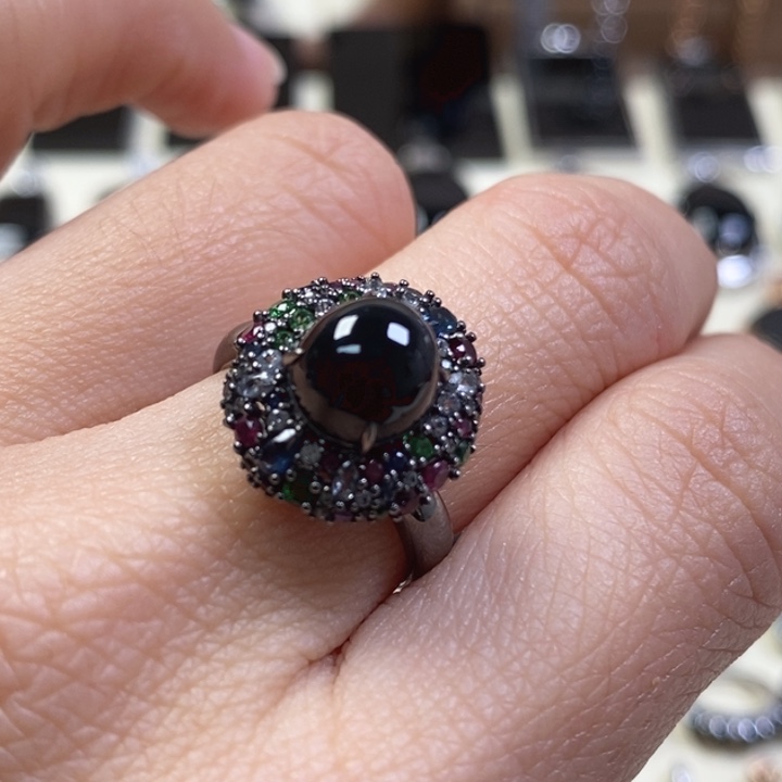 翡翠戒指18K金镶嵌缅甸天然翡翠墨翠