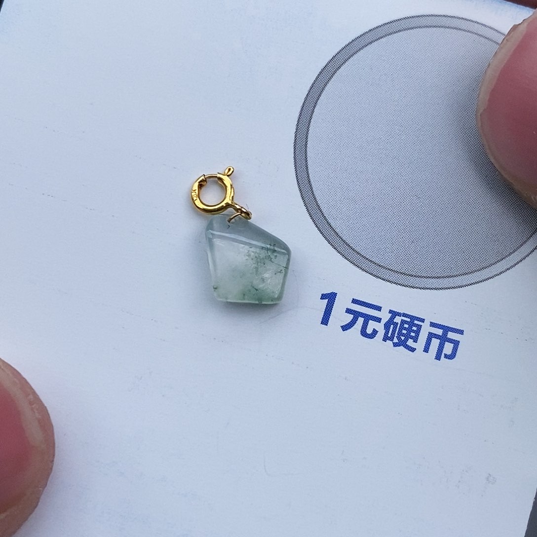 翡翠颈饰18K金镶嵌无事牌