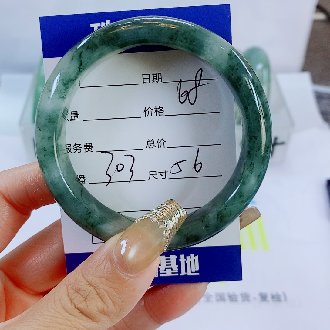 石英质玉未镶嵌手镯303