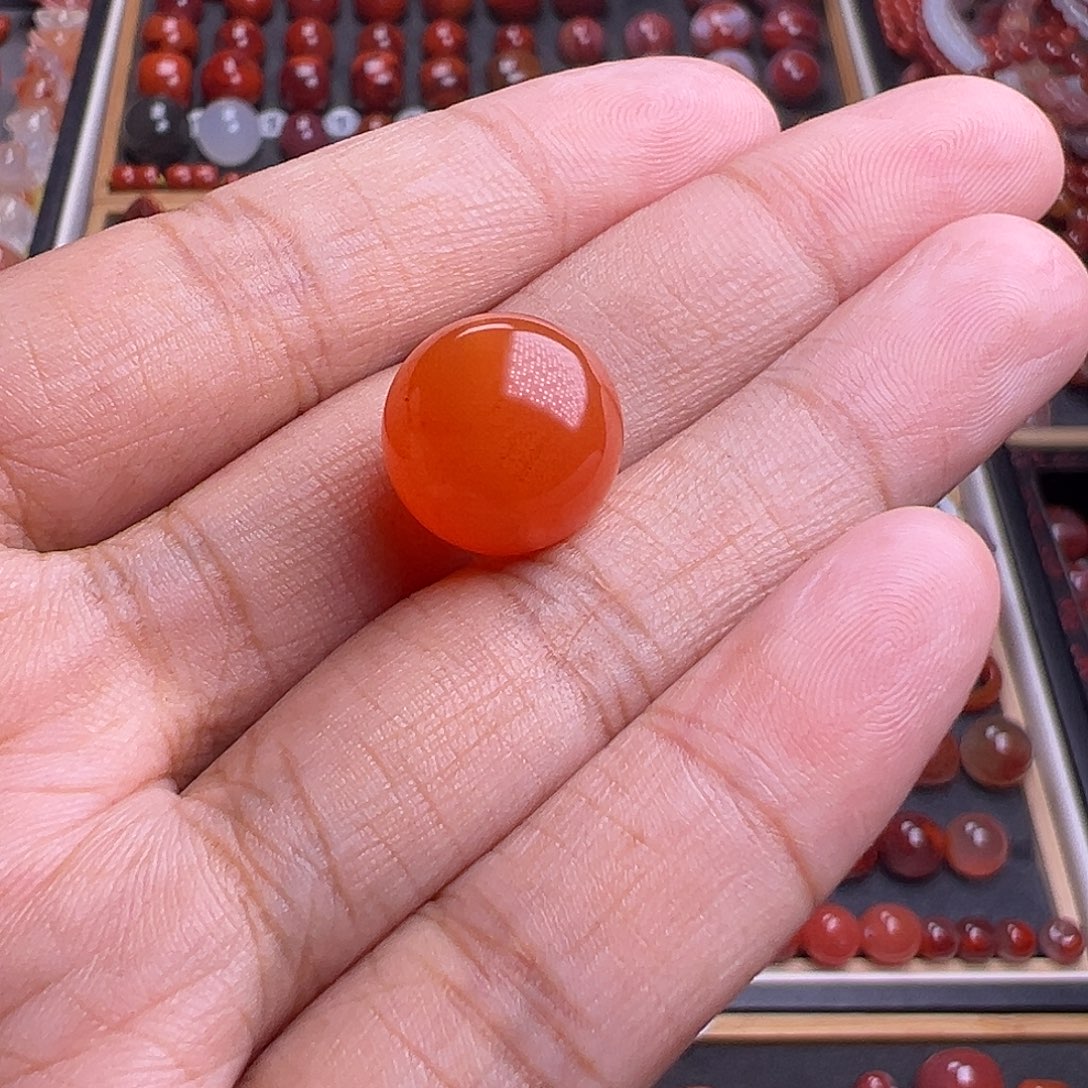 往***事南红玛瑙未镶嵌珠宝奇石