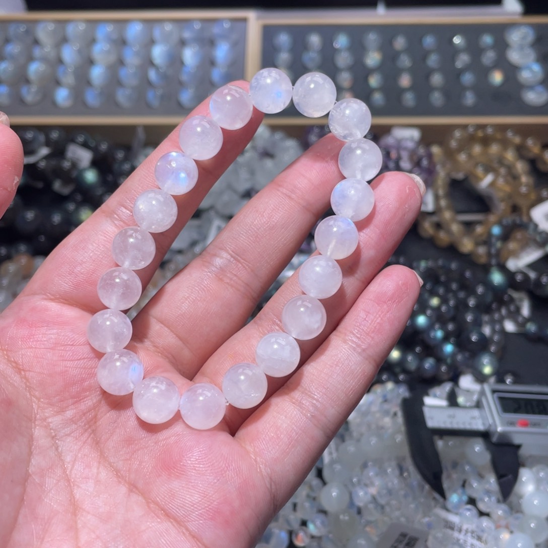 欢***心未镶嵌长石手链蓝月光手链10mm