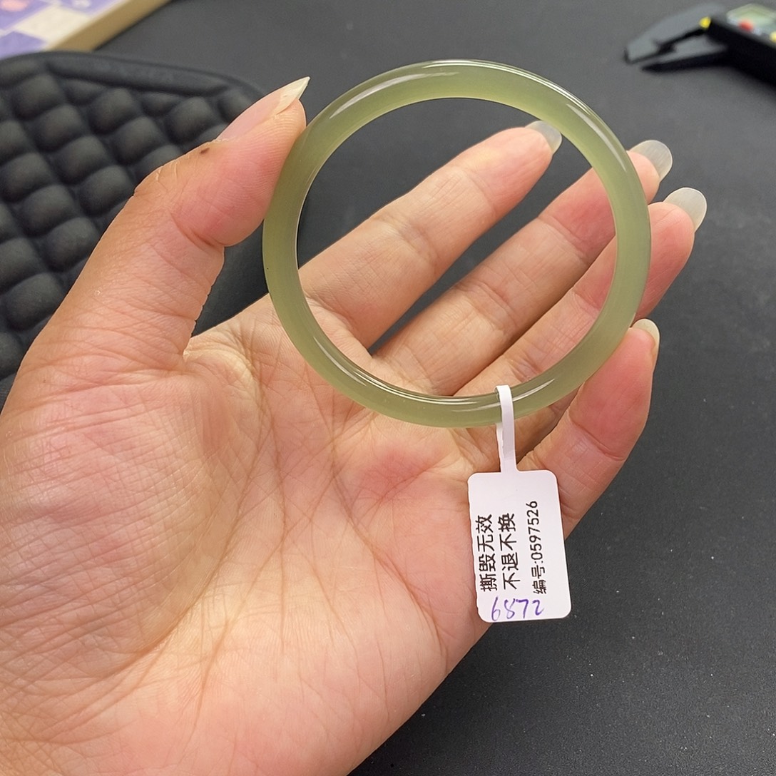 未镶嵌和田玉珠宝奇石和田玉手镯50.51