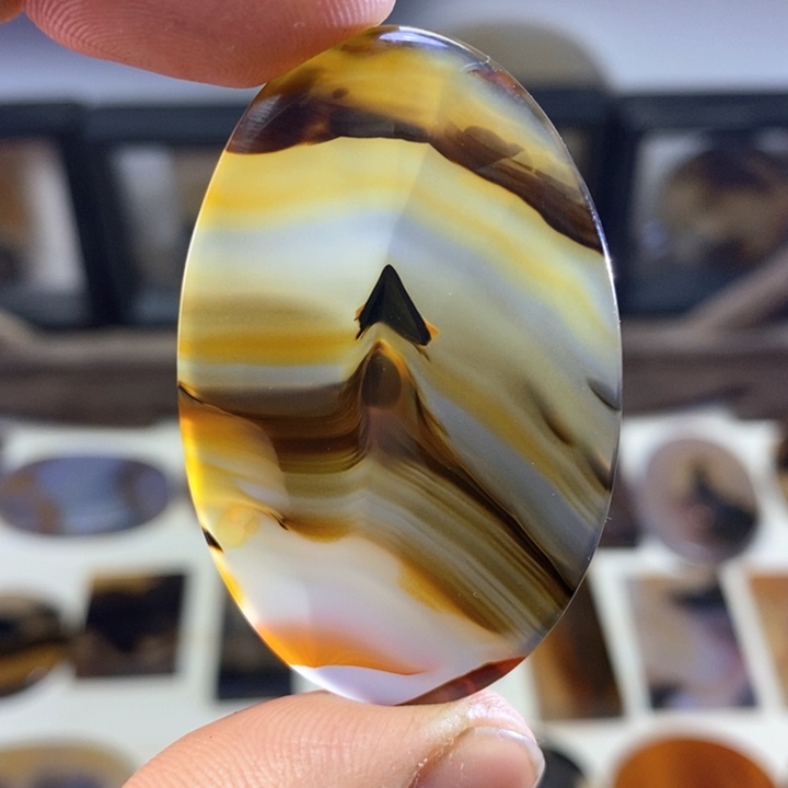 玛瑙/玉髓颈饰未镶嵌