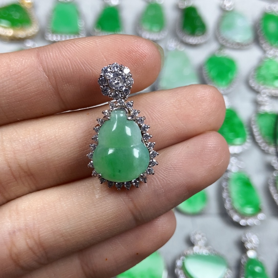 颈饰未镶嵌翡翠葫芦