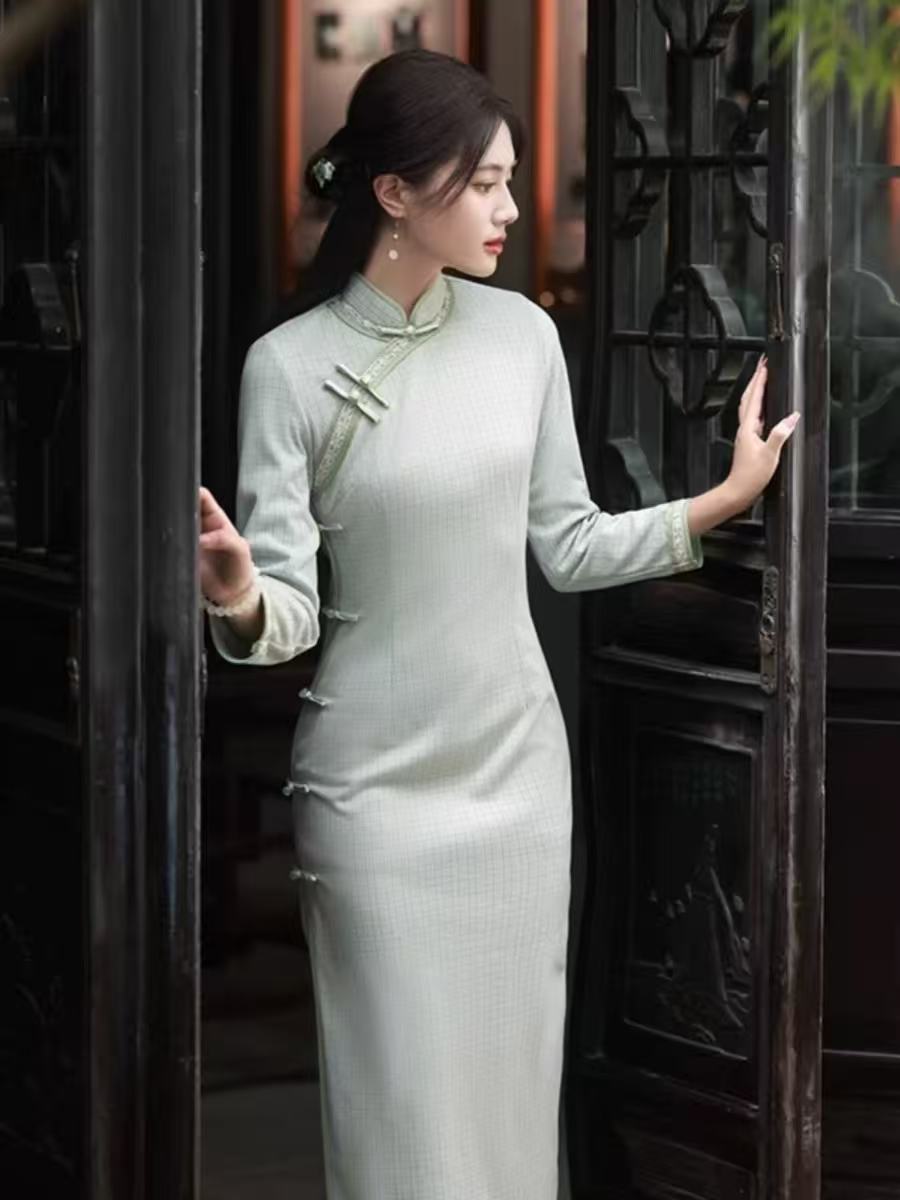 875 年轻款素雅民国风《青吟》旗袍