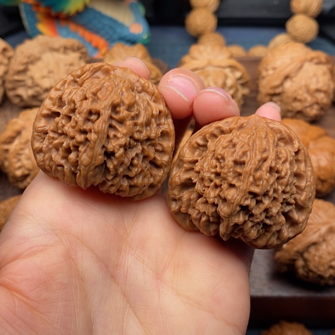 文玩核桃把件40全品南疆