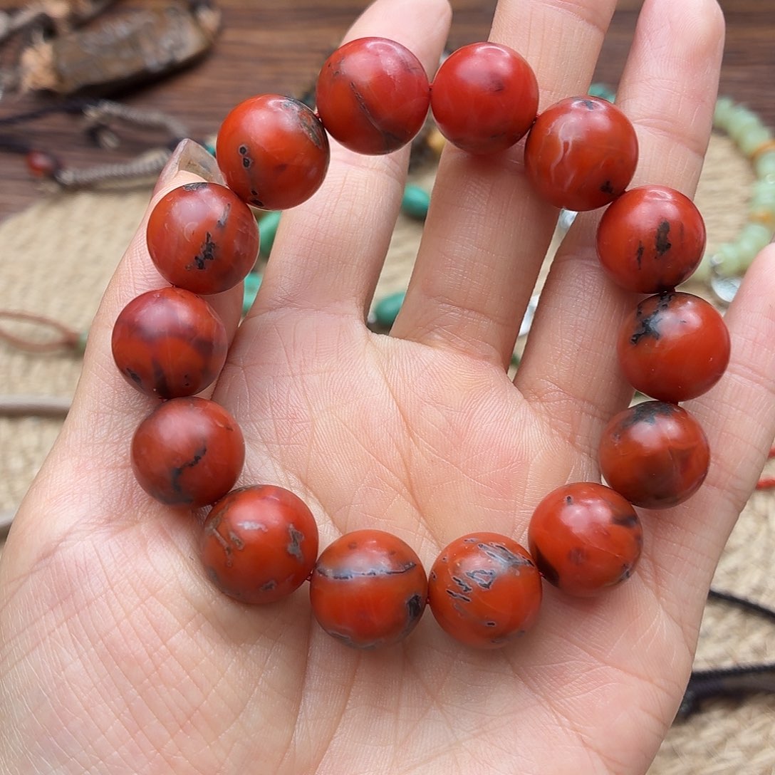 亚***华南红玛瑙未镶嵌手链