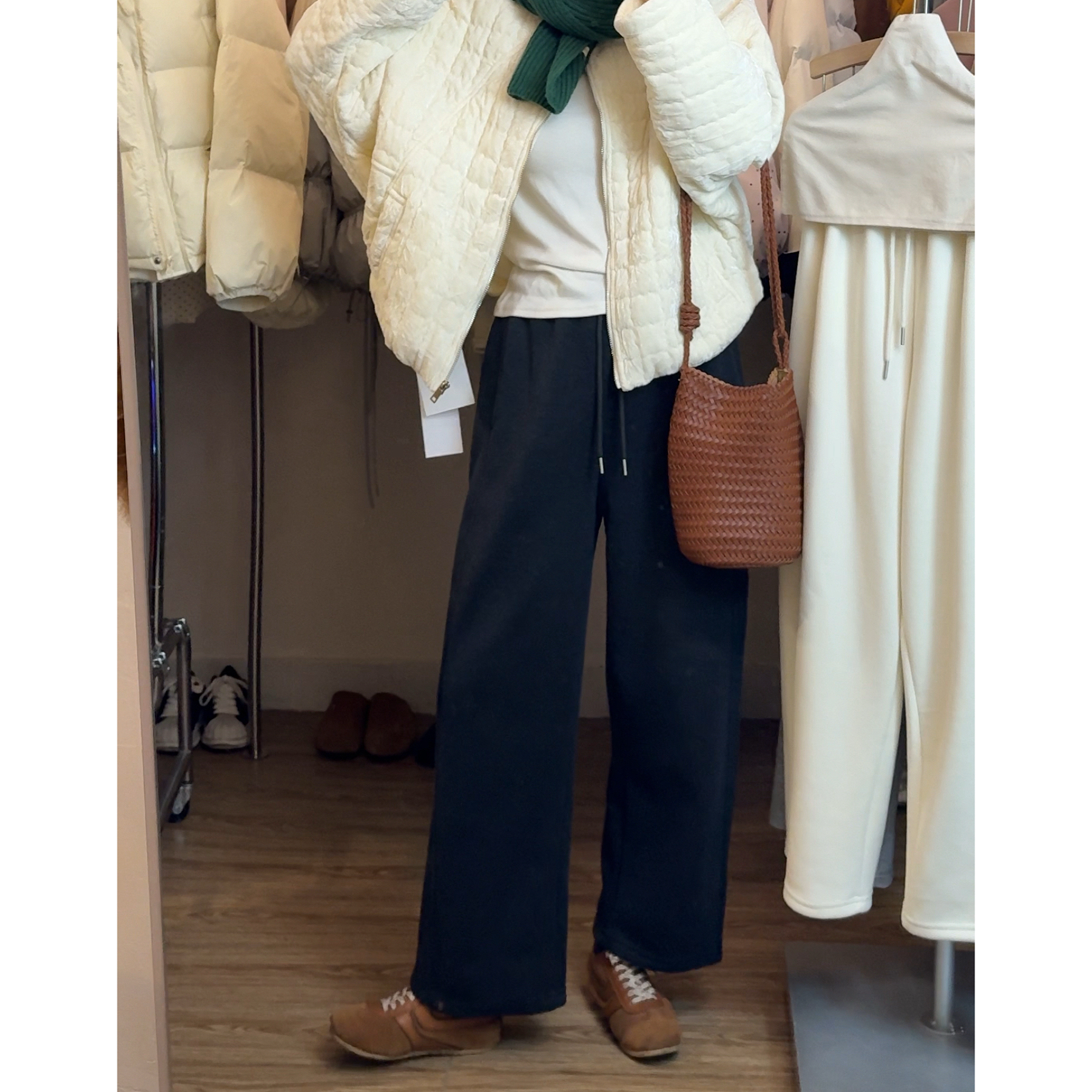 简约风加绒奶奶卫裤2025冬季韩版保暖宽松显瘦减龄长裤女