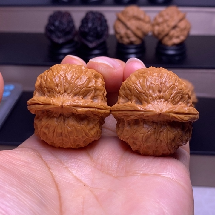 把件文玩核桃粗筋铁地雷42