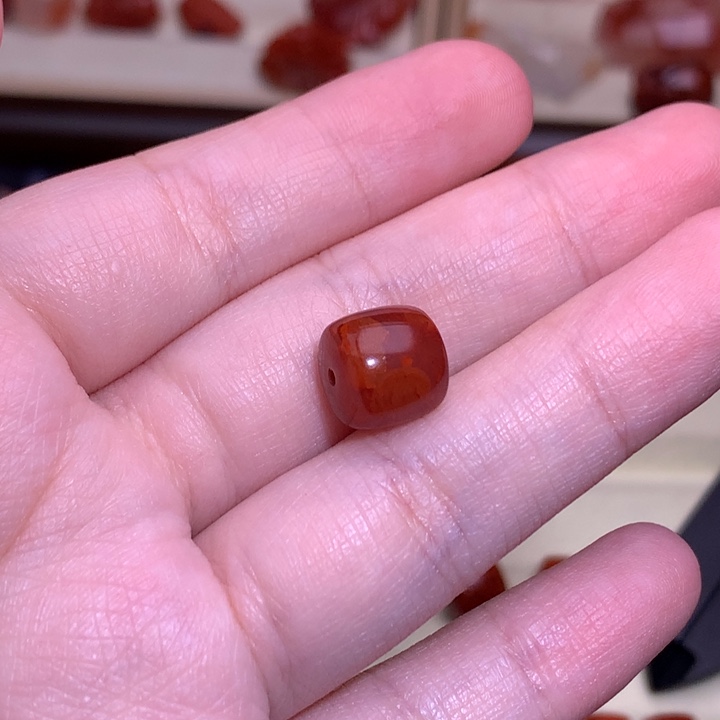 ****雨南红玛瑙未镶嵌珠宝半成品直切火焰纹