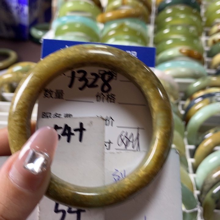 蛇纹石玉手镯未镶嵌1328