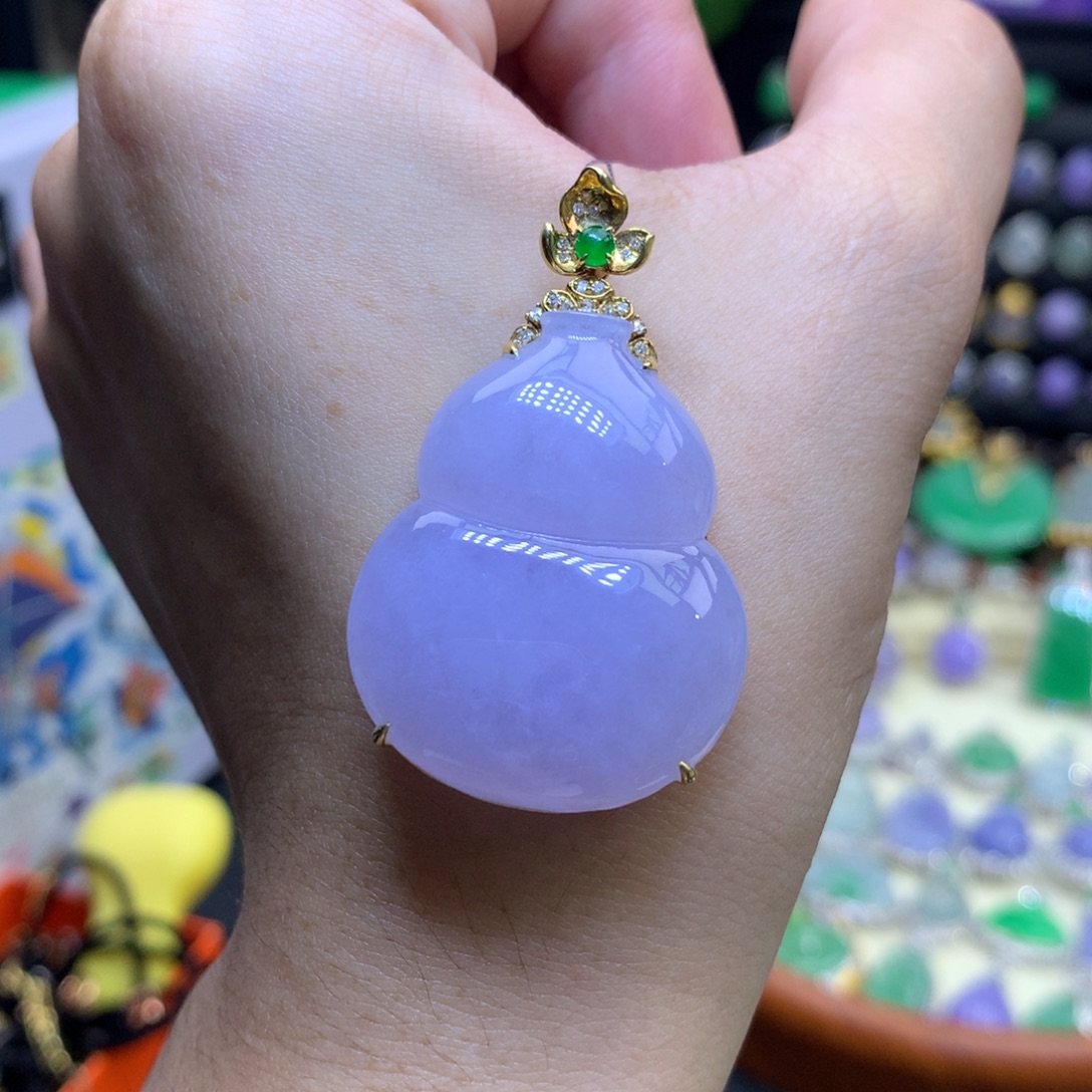 翡翠18K金镶嵌颈饰