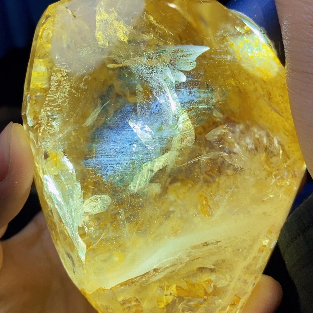 水晶天然蓝雾黄礁花水晶随形未镶嵌