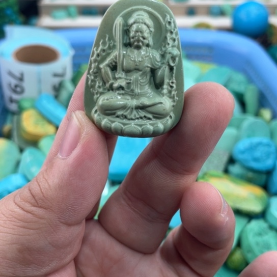 未镶嵌菱锰矿珠宝半成品