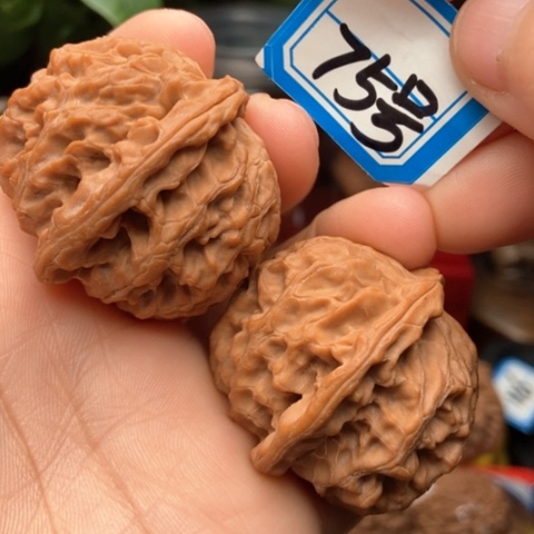 文玩核桃吊坠苹果园42.5全品