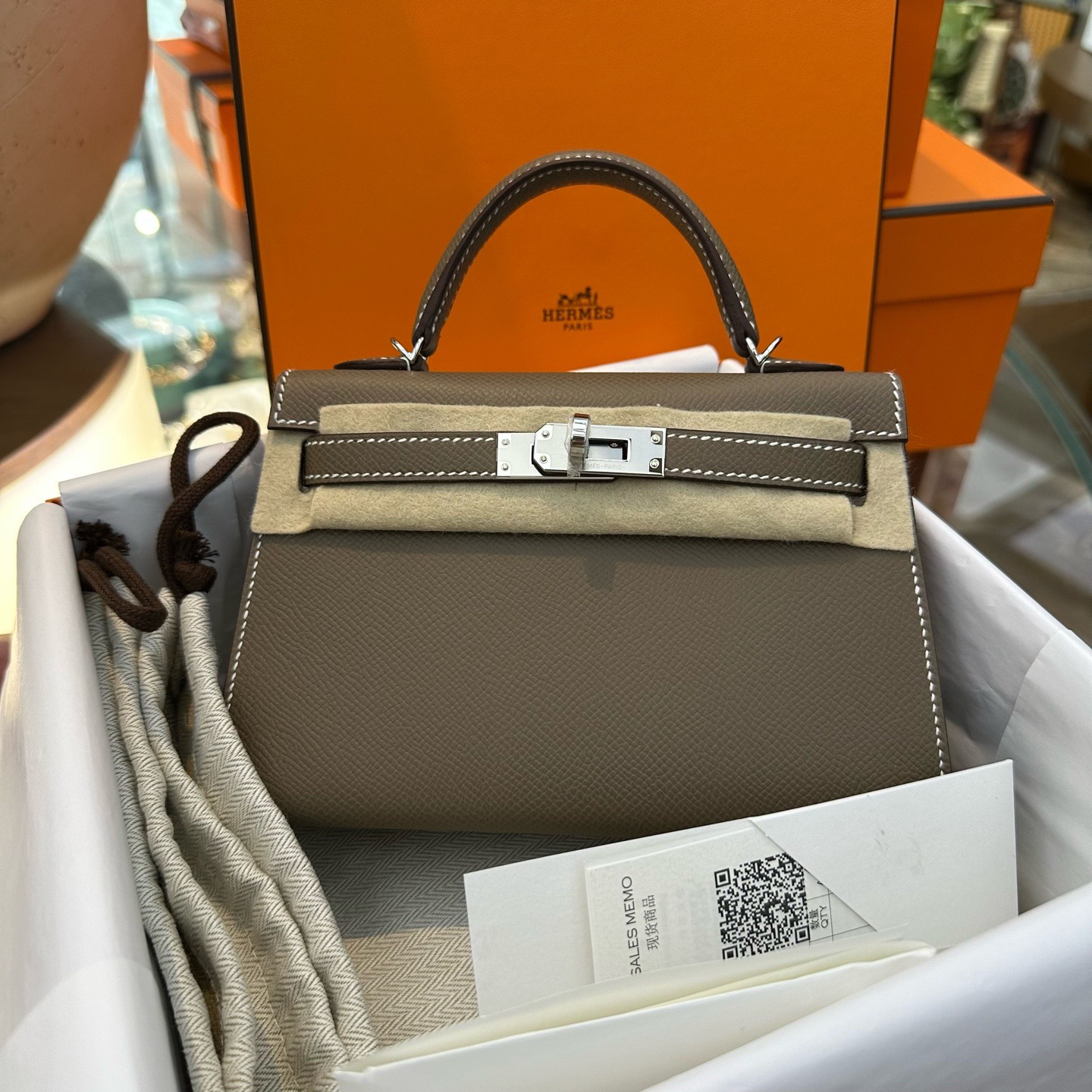 未使用 Hermes/爱马仕 minikelly二代 大象灰配银扣 k刻 5月票