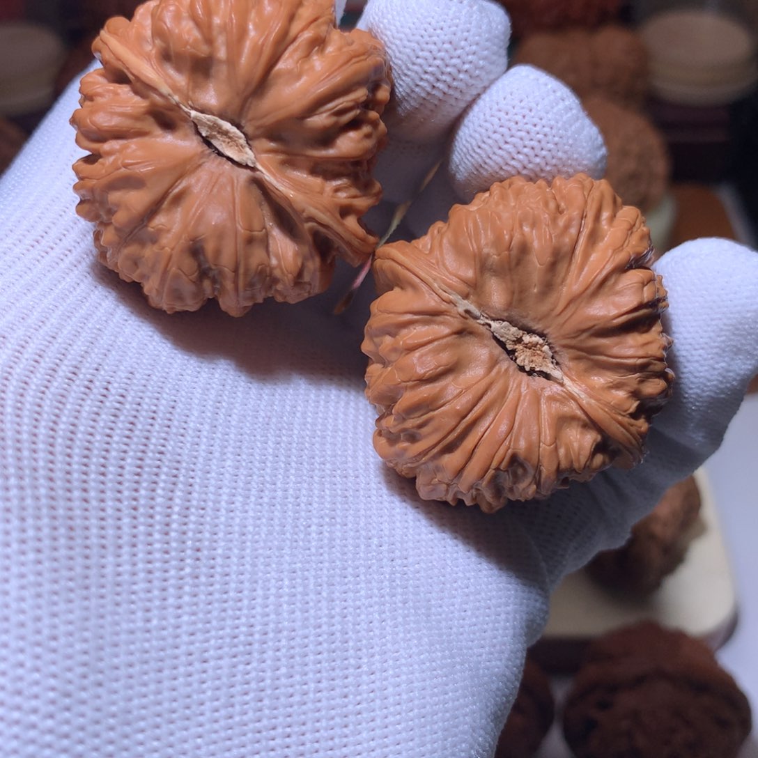 文玩核桃把件平谷凹底全品