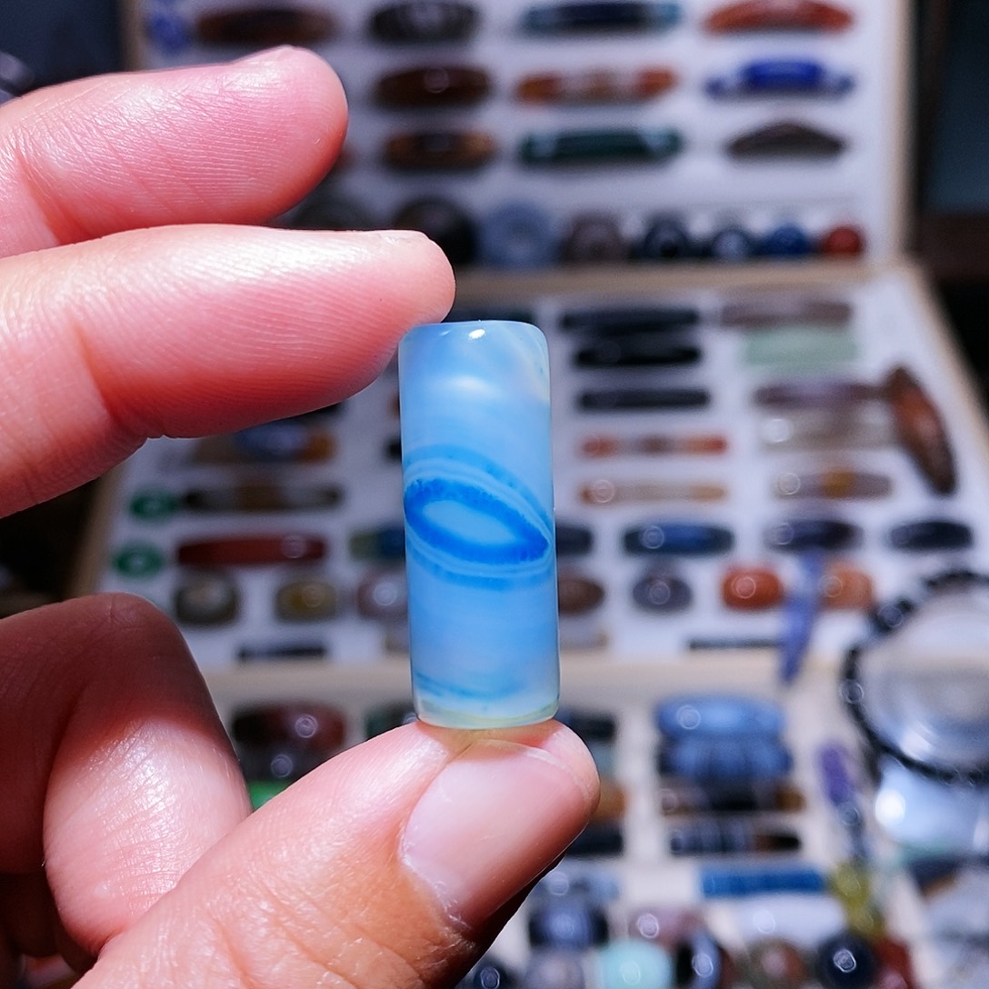 玛瑙吊坠未镶嵌…