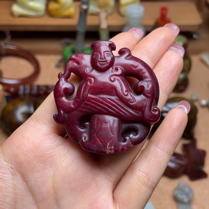 蛇纹石玉未镶嵌颈饰