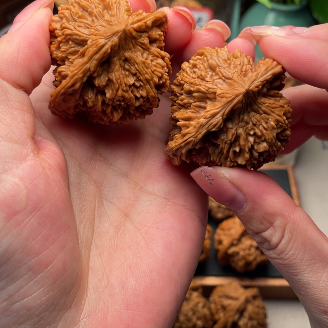 .***者把件桃核全品毕业满天星47