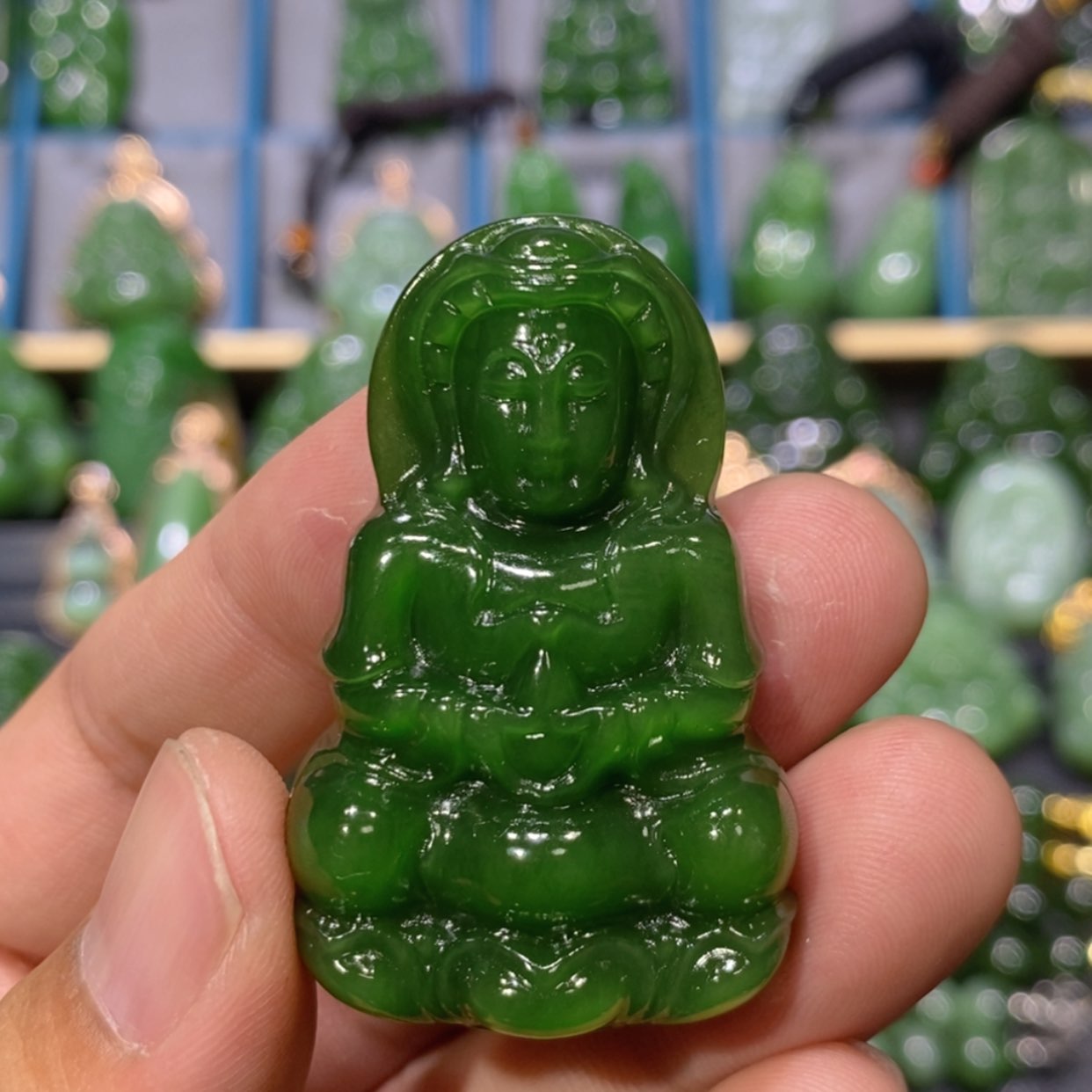 【闪购商品】和田玉吊坠(不含链)未镶嵌辣绿观音 47/30/10.5