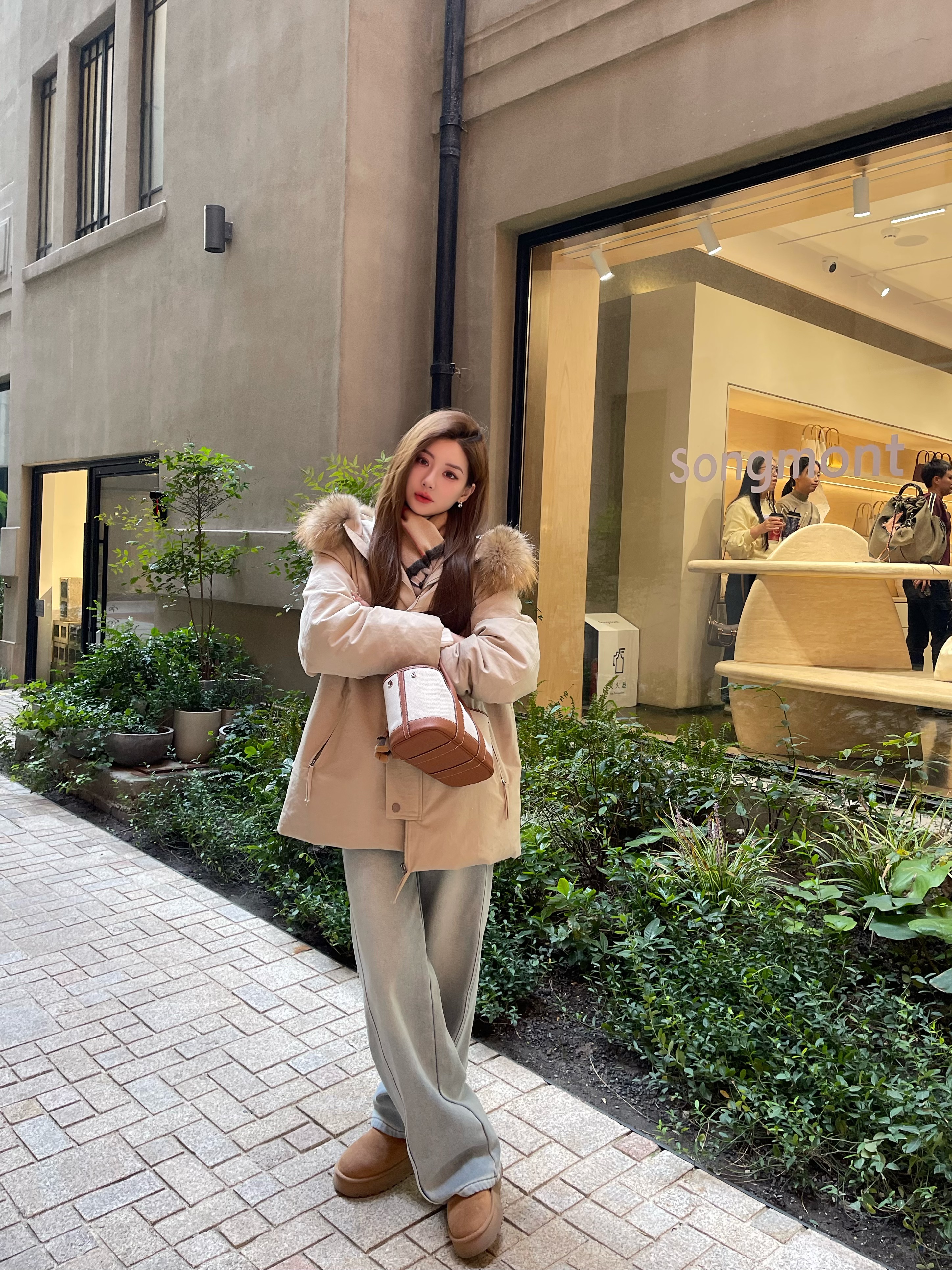 加厚连帽毛领派克羽绒服外套 冬季