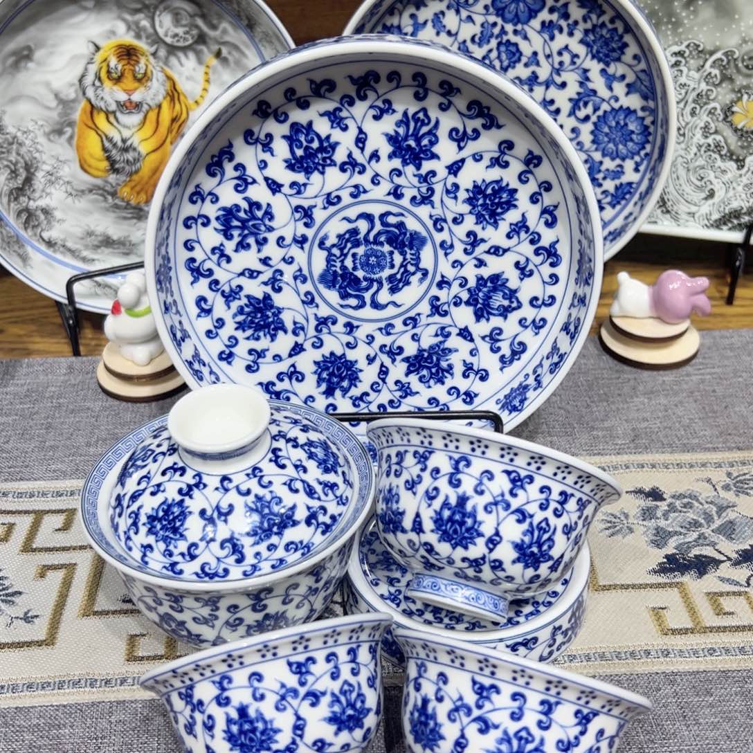 景德镇陶瓷学院等单位联合举办的大型艺术